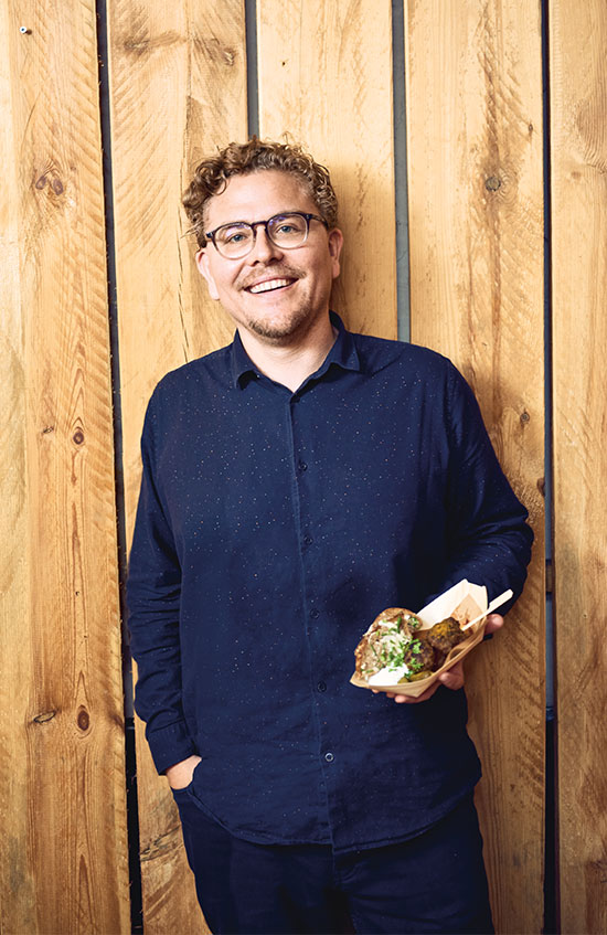 Jochen Wolfgramm, Social Media & Content Manager bei METRO Cash & Carry Deutschland mit seinen Beef Balls (Foto)