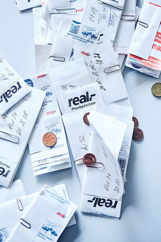 Monetary donation in the form of diverse paper pads (photo)