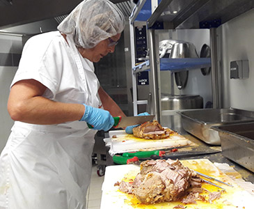 Caritative soup kitchen (photo)