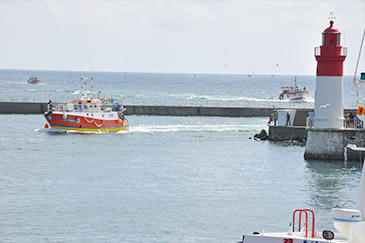 Small fishing boats (photo)